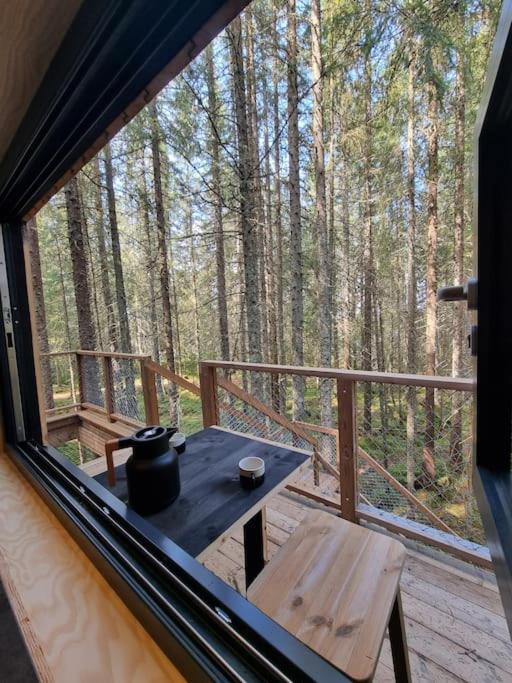 Treetop Ekne - Hytte I Skogen Med Hengebru Hotel Levanger Ngoại thất bức ảnh